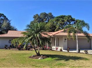 1916 Mid Ocean Cir, Sarasota, FL 34239