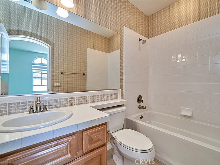 7870 Sanctuary — Photo 29