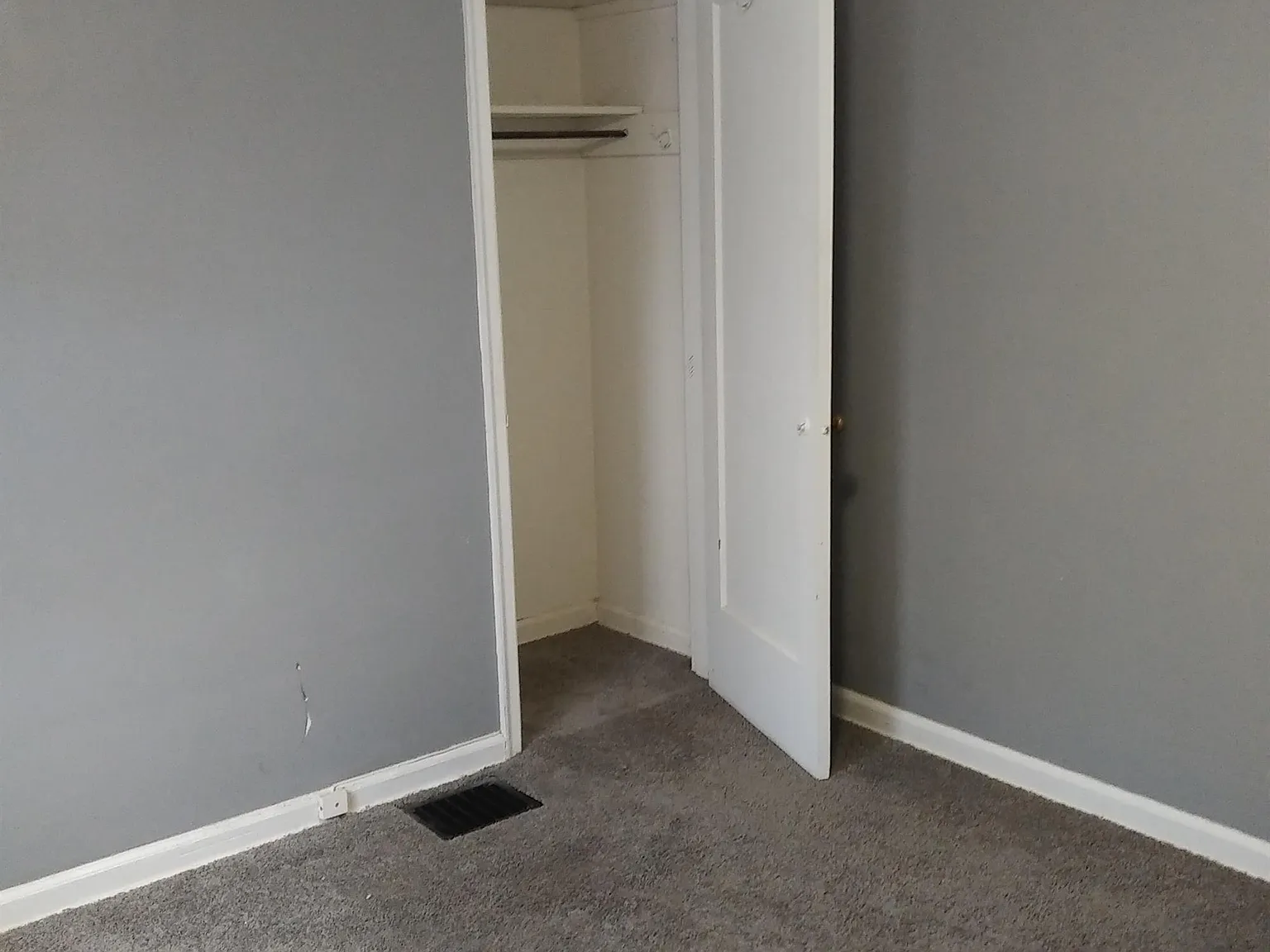 774 S Chesterfield Rd. - Apartment C — Photo 2