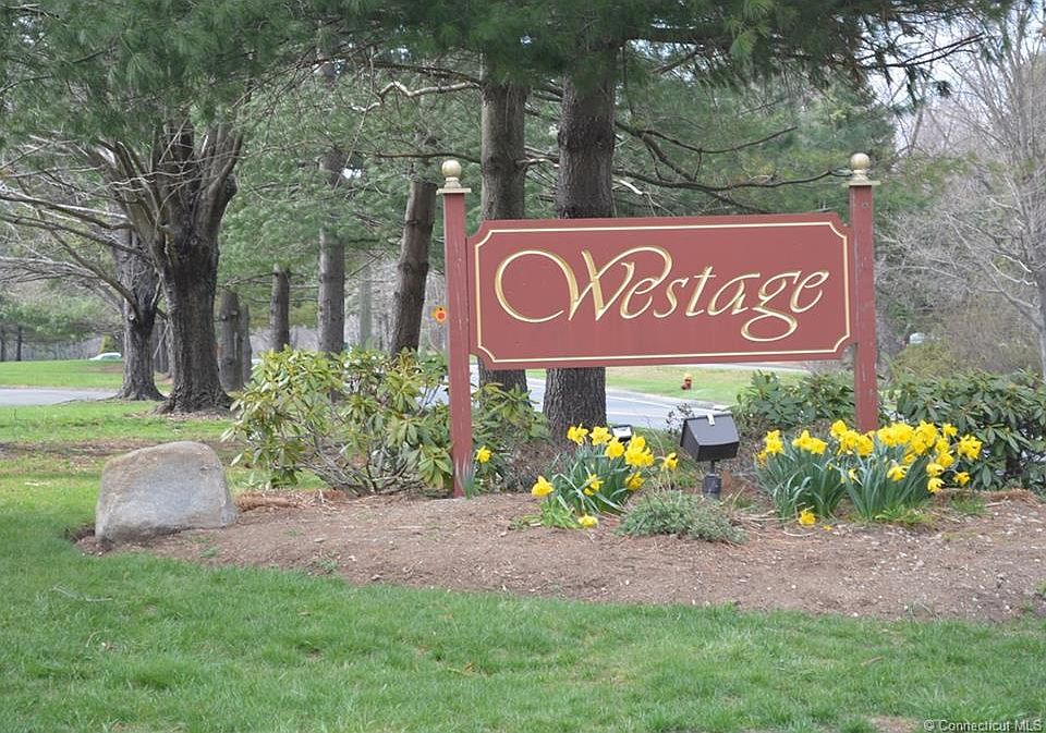 Entrance to the complex