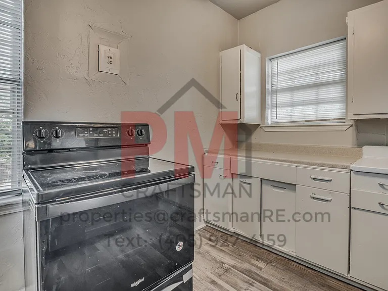1226 NW 8th St — Photo 25