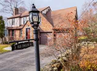 3 Old English Rd, Worcester, MA 01609