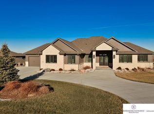23508 Lakeview St, Elkhorn, NE 68022