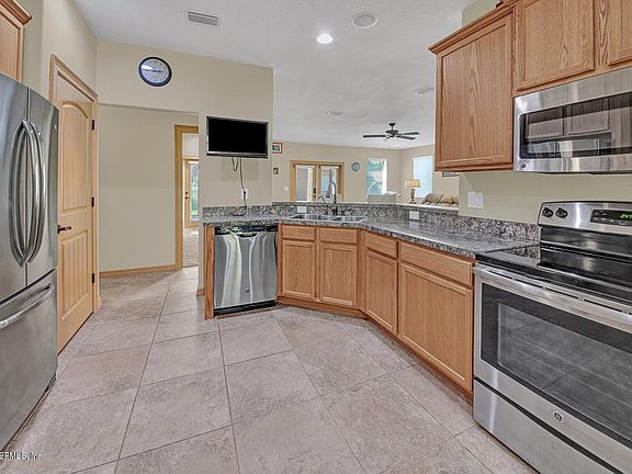 4th image of 95079 Oriole St