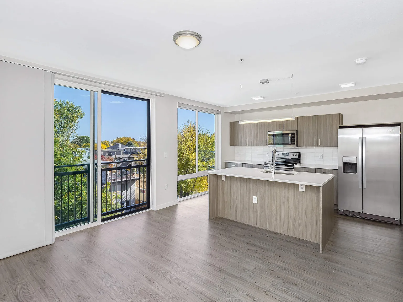 Colewood Apartments — Photo 3