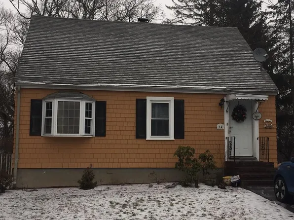 64 Mill St, Randolph, MA 02368