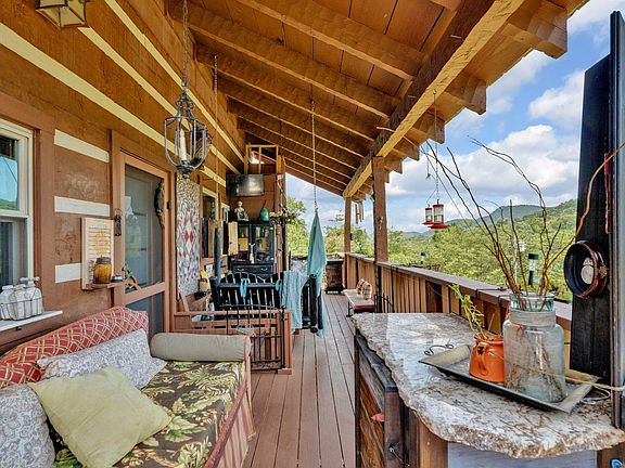 5th image of 1422 Tiffany Cove Way