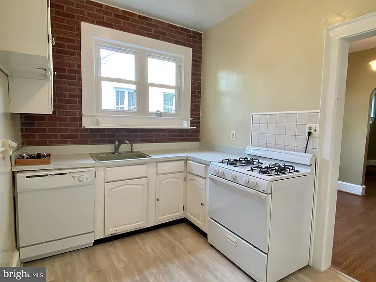 608 N Fillmore St — Photo 9