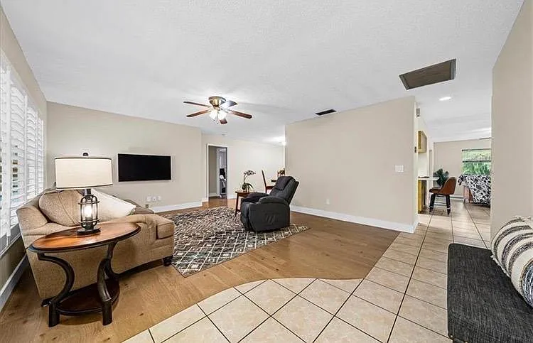 19208 Murcott Dr E — Photo 6