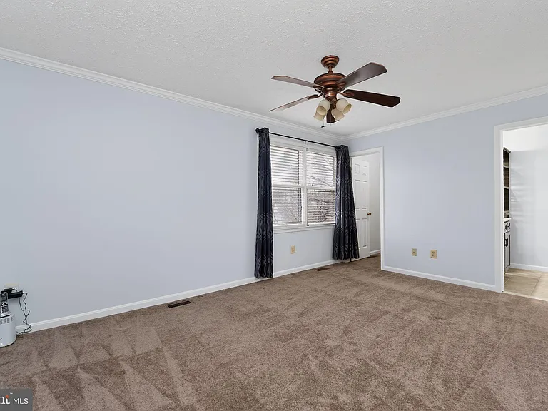 7916 Evesboro Dr — Photo 16