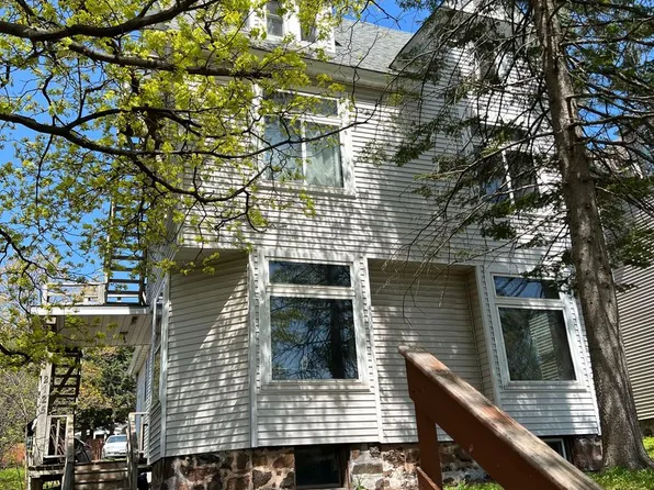 2125 E Superior St
