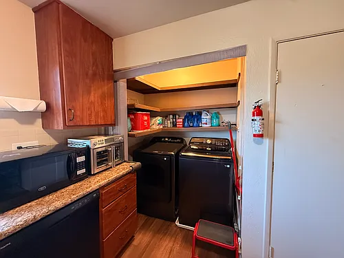 542 Sheridan St Photo 1