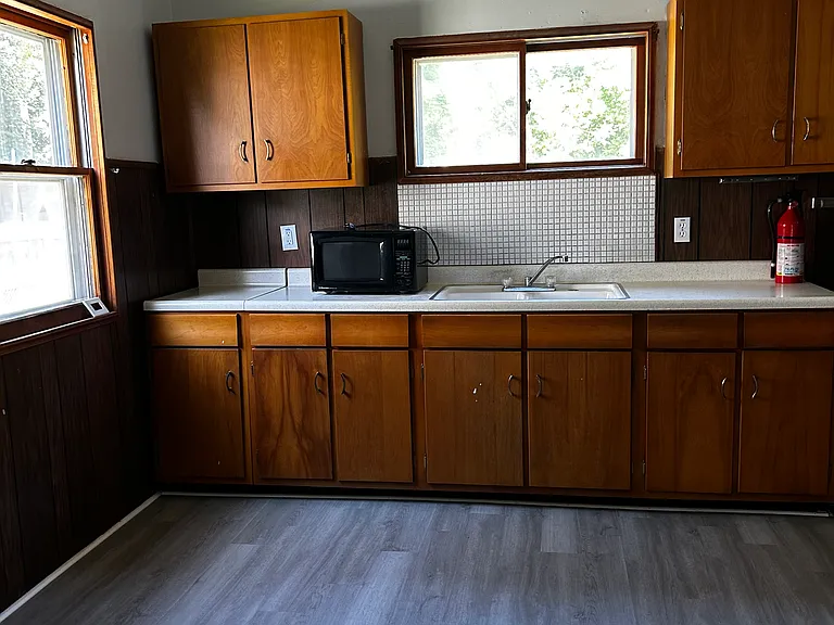7009 Hecker Ave — Photo 35