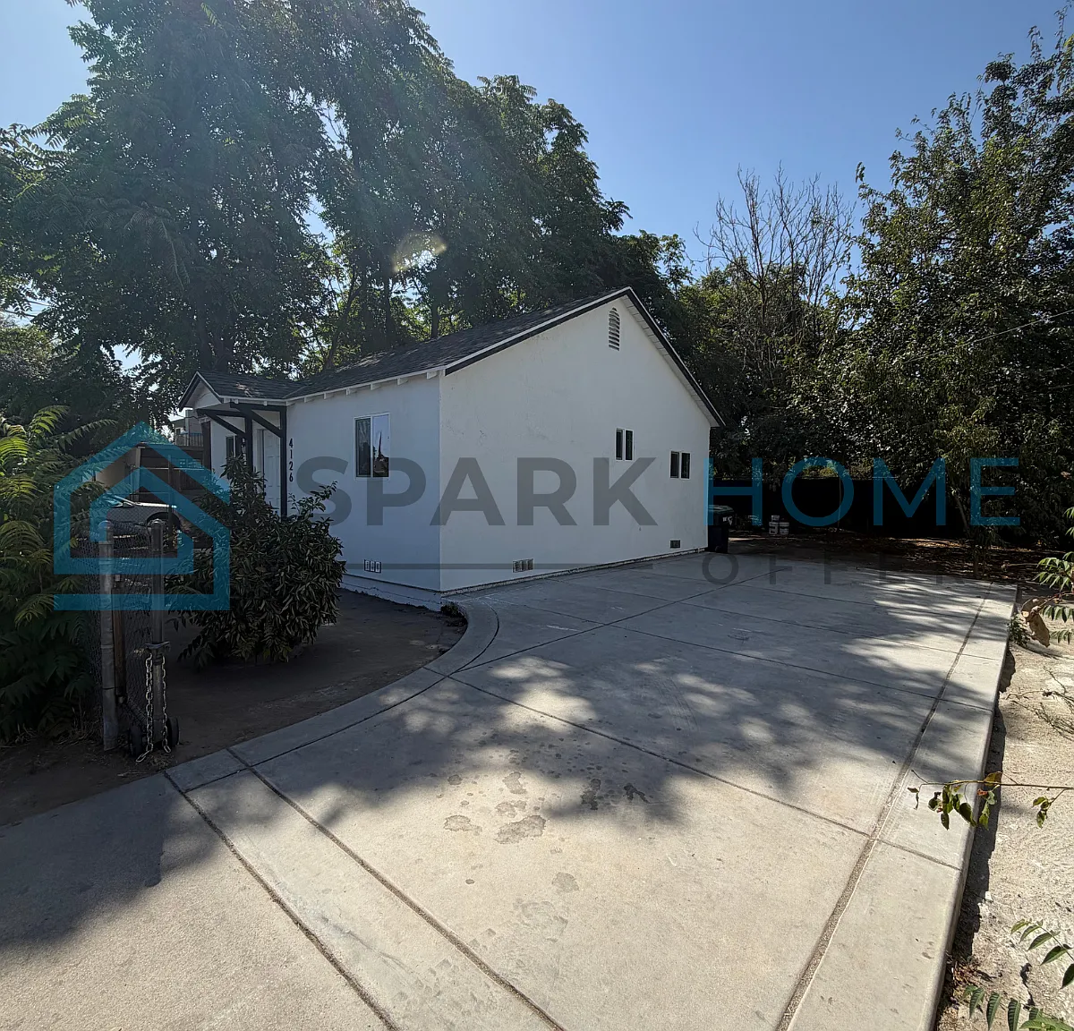 4126 East Burns Avenue — Photo 2