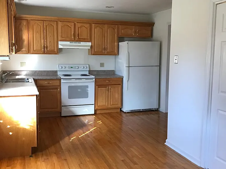 Sun Light in Kitchen