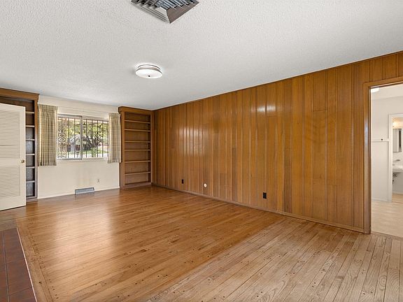 5th image of 7704 Pickard Ave NE