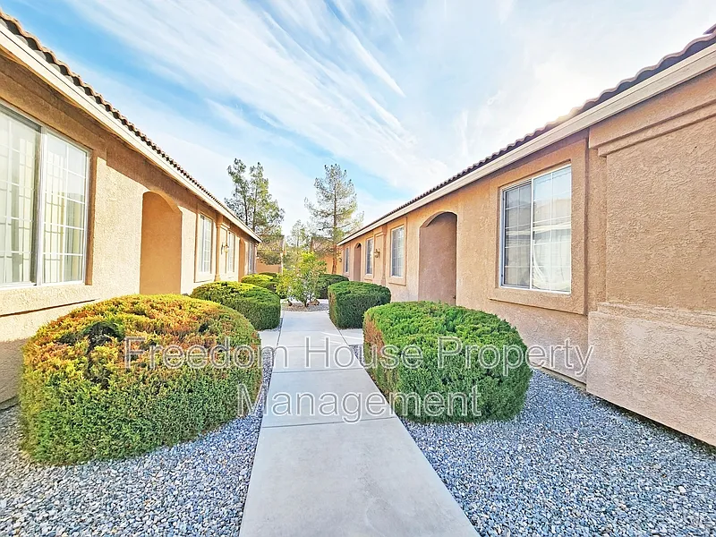 1340 Pocahontas Ave #4