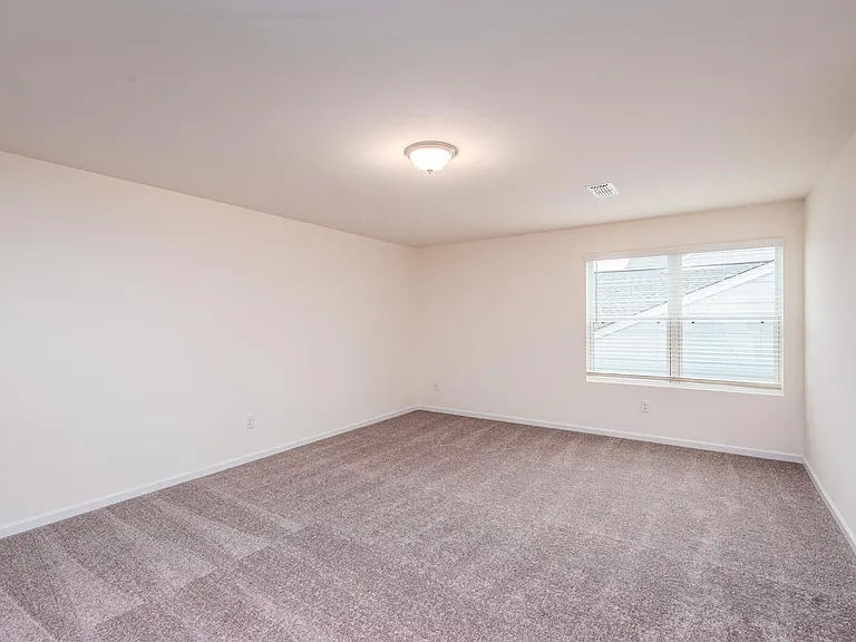 360 Rayland St — Photo 13