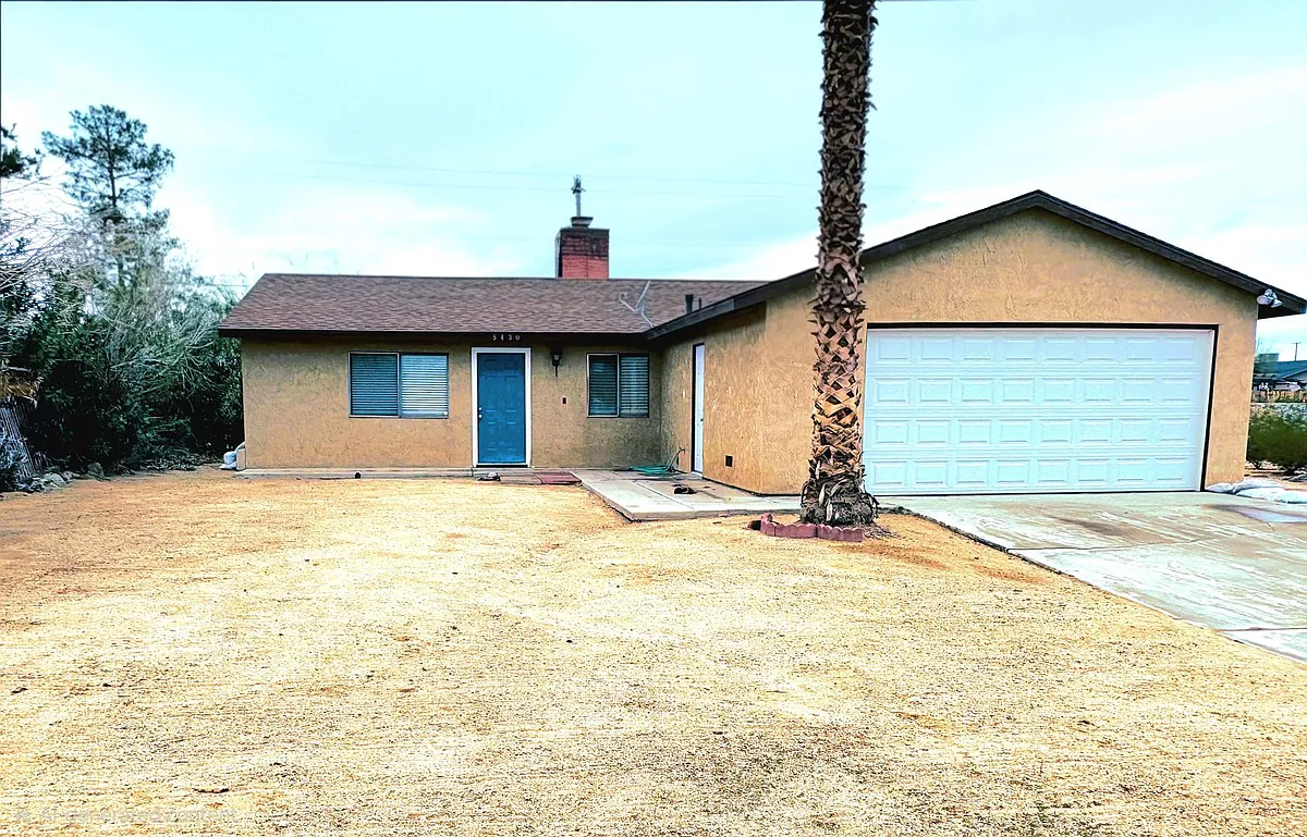 Photo 1 of 18 - 5430 Cahuilla Ave - Twentynine Palms, CA Primary Photo - 5430 Cahuilla Ave