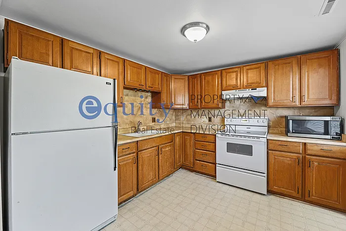 4305 S Phillips Ln #BASEMENT — Photo 4