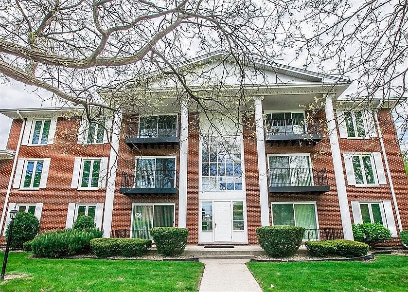 1st image of 5641 W 103rd St APT 303
