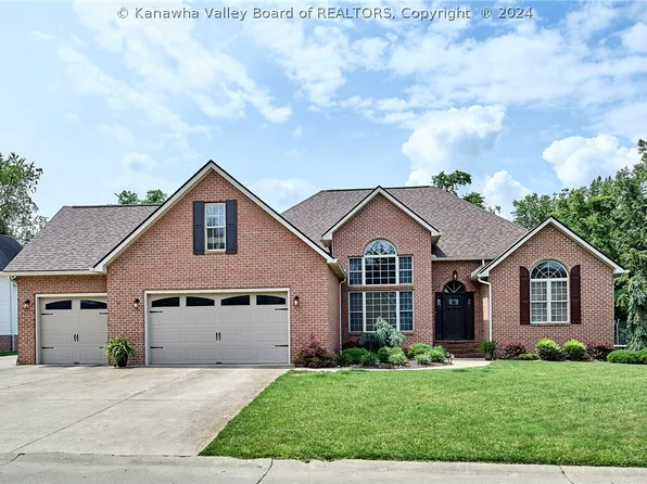 4013 Ridgeview Ln, Hurricane, WV 25526