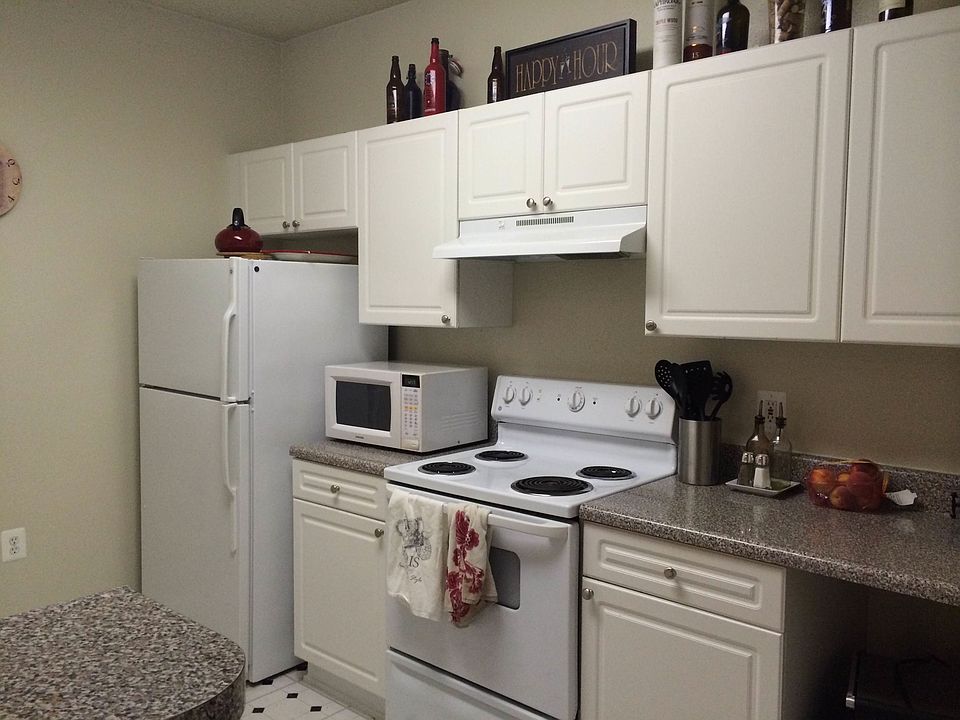 Spacious kitchen