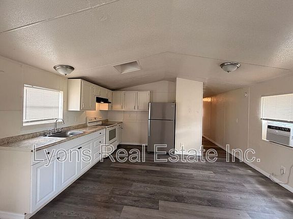 5th image of 8409 Grady Dr