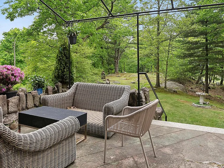 61 Crows Nest Rd #4 — Photo 20