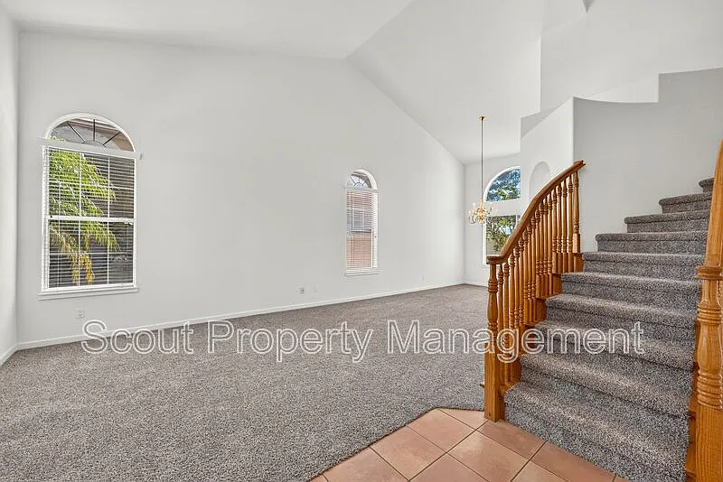 4 bed, 3.0 bath, 2622 sqft, $3,495 — Photo 2