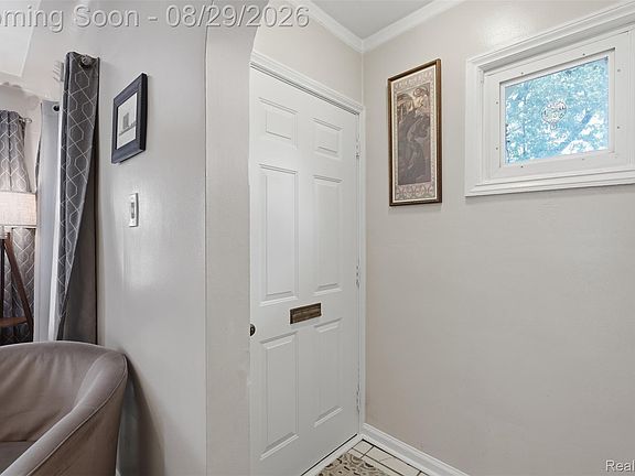 4th image of 3301 McKinley St