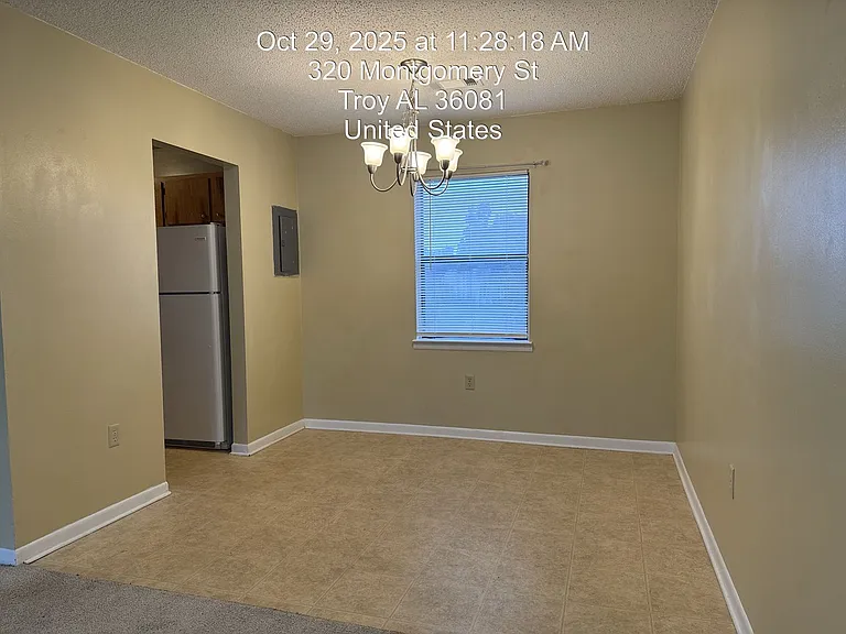 324 Montgomery St — Photo 8