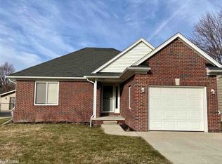 30055 Quinkert St, Roseville, MI 48066