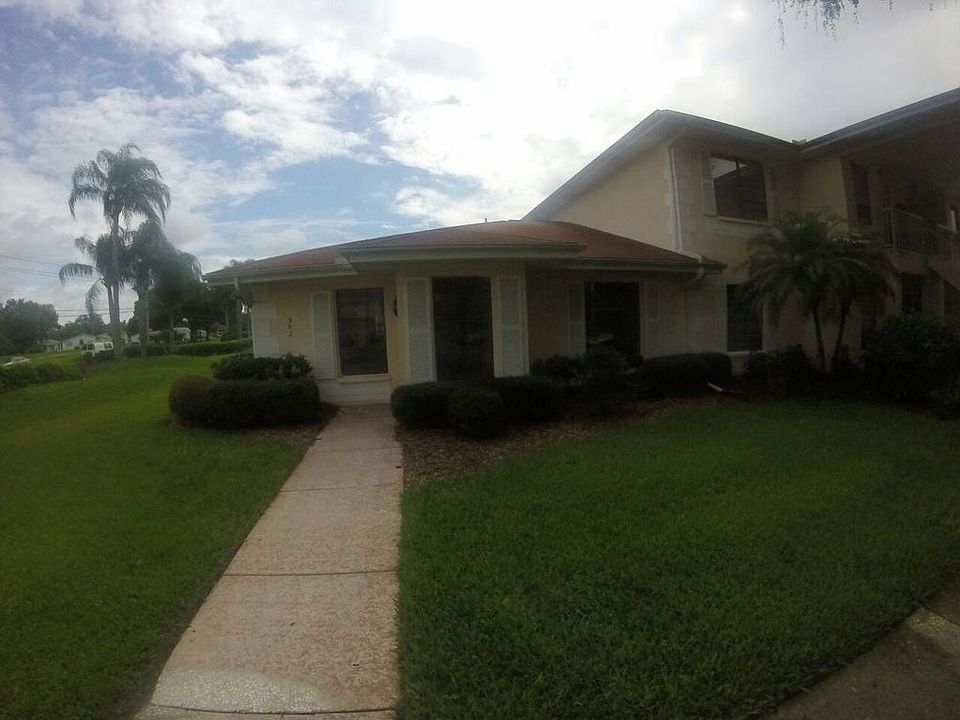 1st image of 302 Kelsey Way