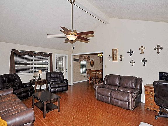 5th image of 1810 Oakwood Dr #433A