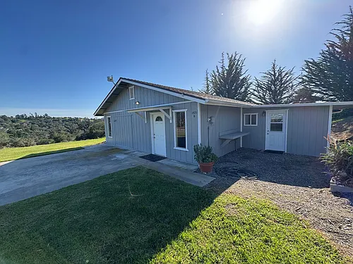 1571 Vista Grande Ln #B Photo 1