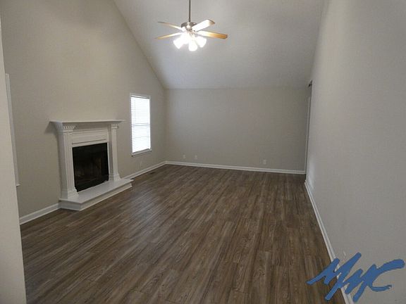 2nd image of 2037 Eastridge Dr
