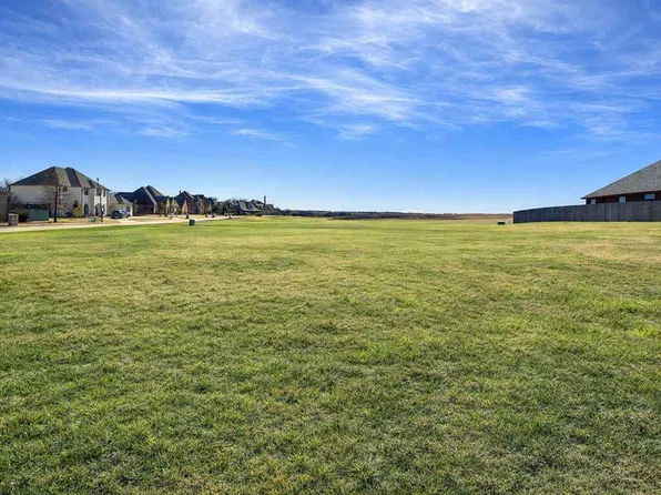 8704 NW Wellington Way, Lawton, OK 73505