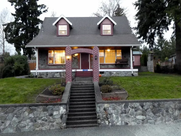 17289 Lake View Blvd, Mount Vernon, WA 98274