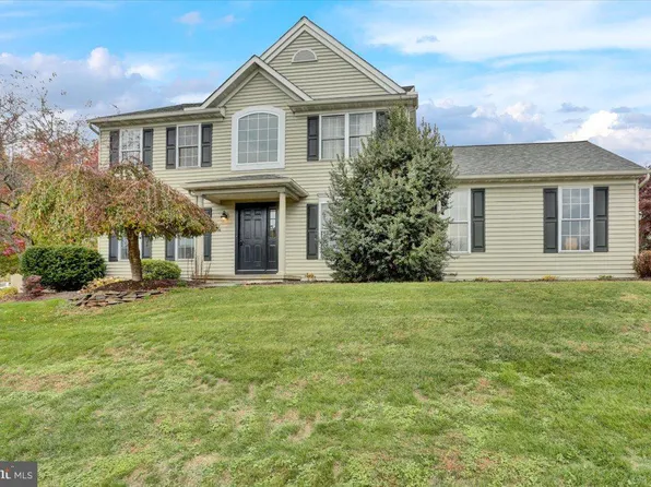 13 Quarry View Dr, Morgantown, PA 19543