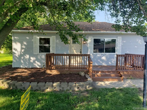 3119 Lakeview St, Monroe, MI 48162