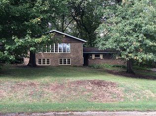 331 Valley Dr, Geneseo, IL 61254