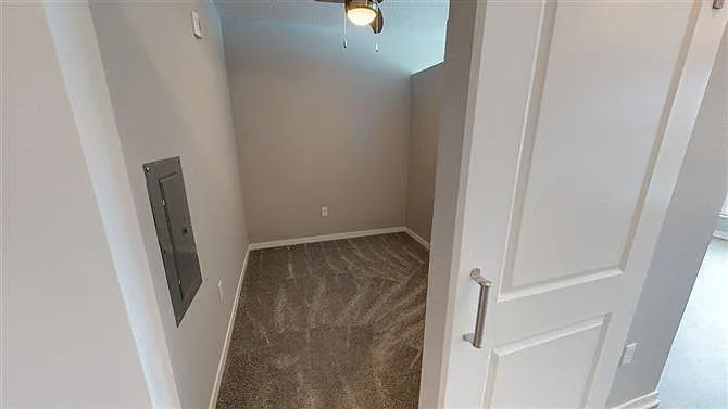 Maven Apartments — Photo 41