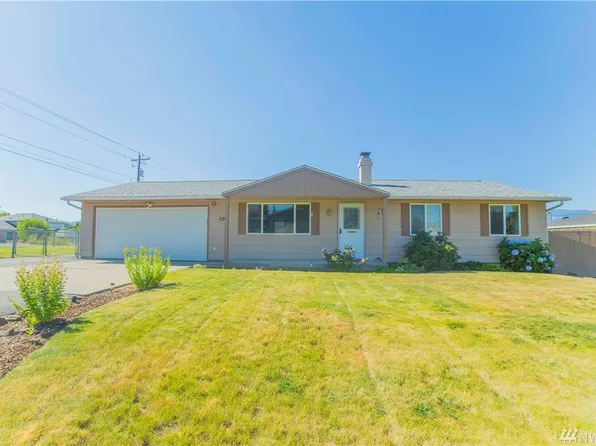 1106 9th St NE, East Wenatchee, WA 98802