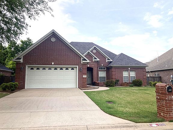 2nd image of 2830 Driftwood St