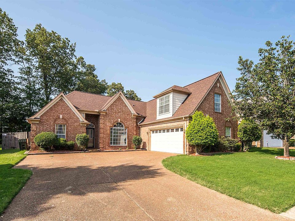 1st image of 9610 Misty Knoll Dr