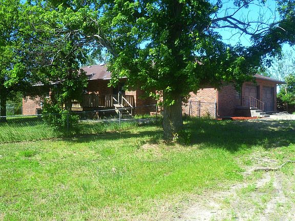 2nd image of 679 Lakeside Cir