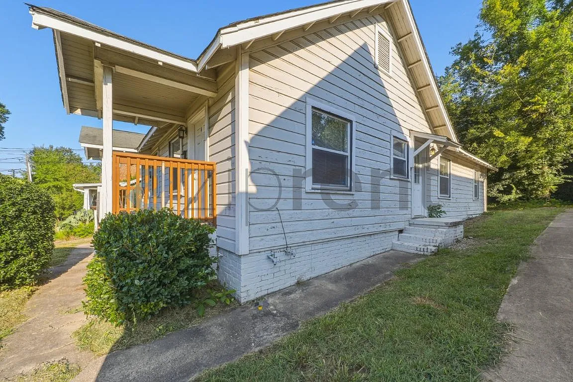 2 bed, 770 sqft, $1,850 — Photo 3
