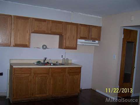 5th image of 14880 Myola Ave