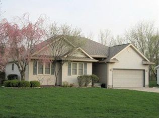 4679 Meadowbrook Dr, Erie, PA 16510